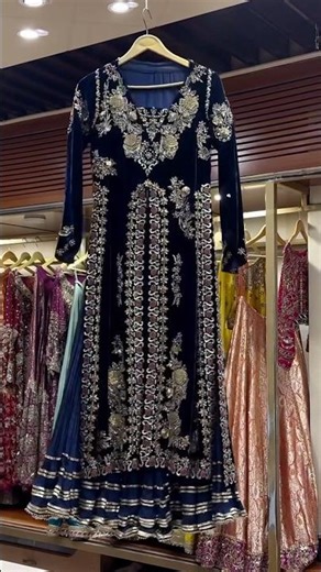Discover the Elegance of Pakistani Bridal Dresses at Zarripalace