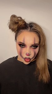 Perfect hairstyle for the Pennywise Halloween costume 👻 #halloweenhairstyles #pennywisehair #clownhairstyle #halloweenclownmakeup #clownhairstyle #pennywisecosplay #pennywisehalloweencostume #spacebunstutorial #spacebunshairstyle #diyhalloweencostume #halloweenlook | The Hair Bae