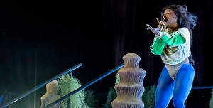 SZA Had Time For Trolls Complaining About Her BBL: "Y'all Say Weird Sh*t"