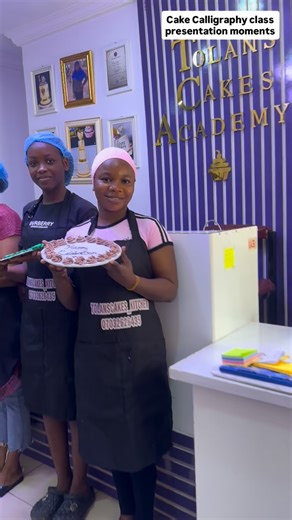 Cake calligraphy class moments | Cake And Kitchen By Tolans