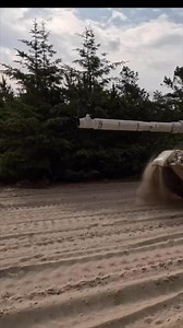 1.8M views · 26K reactions | Leopard 1A5 tank full speed  #military #army #pansermuseet #fypシ #sound #viralvideoシ #tank #denmark | MilPics | Facebook