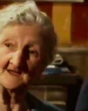 CATULLUS 87: A HYSTERICAL RESPONSE #poetry #love #catullusisdead #subscribemychannel