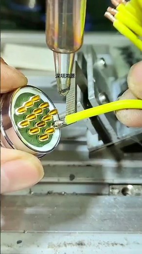 15 pin connector easily soldering. #solderingtips #solderingtool #diyelectronics #howtosoldering