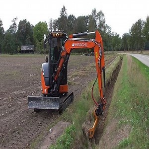 7K views · 22 reactions | Cleaning ditch with excavator Cre: Machinery Magazine | Machinery Magazine | Facebook