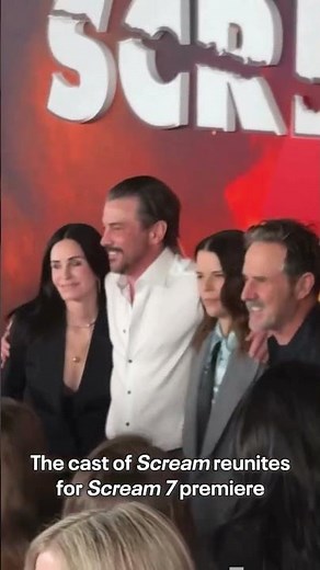 Elenco de la primera película de Scream se reúne para la premiere de #Scream7