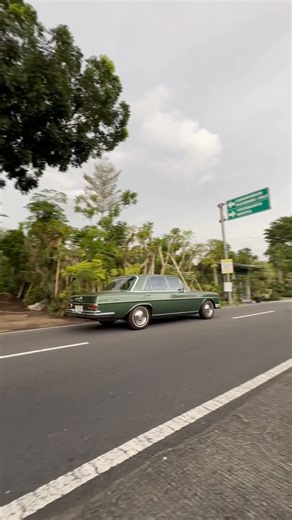 Alitt on Instagram: "Udah terlanjur isi bensin, dompet ketinggalan. Aduh.. aduh.. teledornya gue! 😭 Tapi gara2 kejadian itu gue jadi inget ada fitur baru di aplikasi myBCA, yaitu NFC Pay. Di mana kita cuma perlu deketin smartphone kita ke mesin EDC untuk bisa transaksi! Keren, kan? Nah, kalo lo mau nyobain fitur canggih ini juga, pastiin smartphone Android lo support NFC ya. Untuk info lebih lanjut, cek: bca.id/nfcalitt @goodlifebca #edukatips"