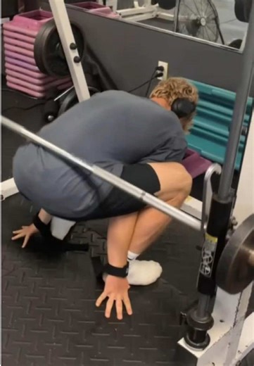Gym Bloopers 😂😂😂 That’s crazy!#gym #workout #gymhumor #lol #funnyvideos