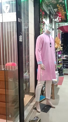 Free Fashion on Reels