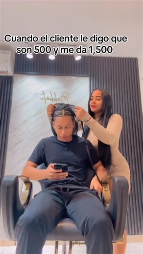 @bubbalu_trenzas on Instagram: "Hahahah solo la estilista sabemos este sentimiento ✨😹@edward_ventura02 cliente vip #BubbaluTrenzas #SantiagoDeLosCaballeros #TrenzasSantiago #Santiagueros #SantiagoRD TrenzasRD CitasSantiago TwinsBraids TrenzasPegadas TrenzasSueltas KnotlessBraidsRD BoxBraidsDominicana PeinadosConTrenzas TrenzasAfricanas BraidsDesign BraidsGang"