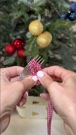 How to make a ribbon tutorial! #ribbon #tutorial #diy #giftideas #christmas