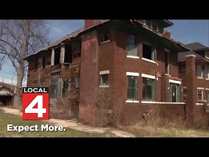 ‘The sky is falling’: Detroit residents warn crumbling homes in neighborhood are about to collapse