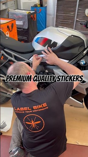 BMW M1000RR: Labelbike® 3D Stickers Transformation in Action!