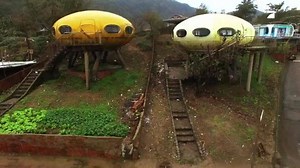 96K views · 143 reactions | Was haben ein Strand voller UFOs, ein verlassenes deutsches Dorf in der Wüste und eine Kopie des Pentagons in China gemeinsam? Wir zeigen es euch ab heute in unserer Themenwoche #LostPlaces | Galileo | Facebook
