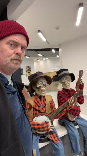 rainn wilson. (@rainnwilson)’s videos with Hillbilly Banjo - Parry Music