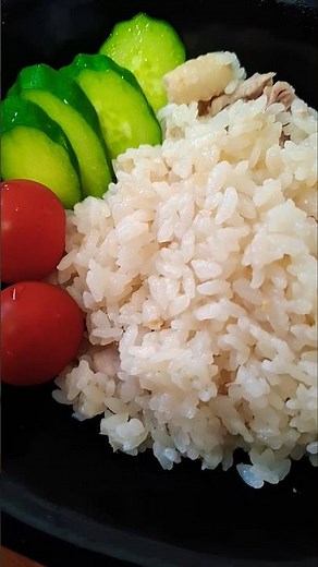 アジア風炊き込みご飯海南鶏飯シンガポールチキンライス!生姜と鶏肉の旨みがおいしい!かき醤油鍋!#シンガポールチキンライス#炊飯器レシピ #簡単レシピ