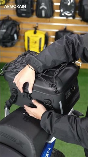 Motorcycle Tail Luggage 18L Hard-shell motorcycle camera mounting kit for riding and touring.