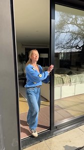 When you live in the UK and it hits 10 degrees ☀️🙌🏻🤣 Spring is coming 💕 | Emily Norris