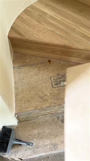 Mastering Curved Staircase Construction Techniques