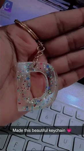 D letter keychain resin art #gift #shortvideo #trending #diy #craft