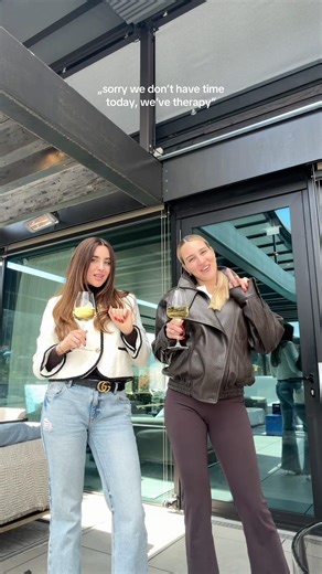 sorry not sorry ✨💅🏼🛍️ #girlsday #dancer #dancerlife #friendship