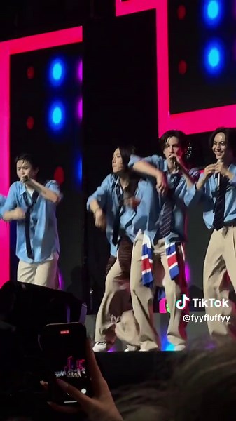 รูปไม่หล่อมีสิทธิ์ไหม? ความสนุกของ NEX BUS