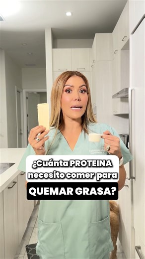 Cuánta proteína consumir para quemar grasa? Estás muy EQUIVOCADA si comes 2 huevos y crees que ya cumpliste tu proteína del día🥚 Tu cuerpo solo aprovecha el 25% de lo que comes. 😱 Después de los 40's necesitas MÍNIMO 100 g diarios o NO vas a quemar grasa. 🔥 Por eso, si estás pérdida y no sabes exactamente cuánta proteína consumes, quédate hasta el final porque te diré: 🍗 Cuánto tiene cada alimento 🕒 A qué hora comerlos ⚖️ La cantidad real que necesitas ¿Quieres saber cuánta proteína necesit