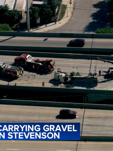 Accidente en I-55: Camión volcado cierra carriles