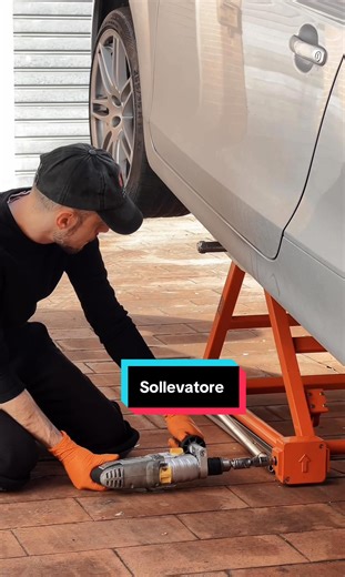 AUTOLIFT 3000 https://www.autoliftproduction.com/it-it/buy/autolift3000/?aff=savio CRIC ( JACK) Up & Down https://www.autoliftproduction.com/it-it/up-down3000/?aff=savio TWIN https://www.autoliftproduction.com/it-it/twin/?aff=savio