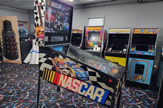 No Reserve: Stern NASCAR Pinball Machine