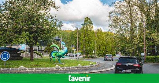 Code de la route : faut-il mettre un clignotant pour entrer dans un rond-point ?