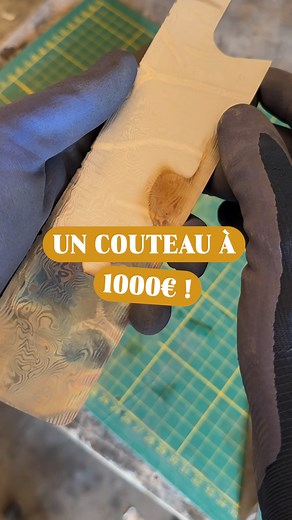 Fabrication d’un couteau Nakiri japonais 👇 🔪 Cette lame est fabriquée en acier Damasteel, forgé en Suède. C’est un acier Damas très haut de gamme, inoxydable et breveté 🔥 Cette tôle a été reçue “recuite”, c'est-à-dire non traitée. C’est pour cela que vous voyez tous les traitements thermiques en début de vidéo 👍 Si vous avez aimé le travail de Florent, n’hésitez pas à suivre @flo_rd_coutellerie et à nous le faire savoir en commentaire ! 🇯🇵 D’ailleurs si vous êtes fans de couteaux japonais,