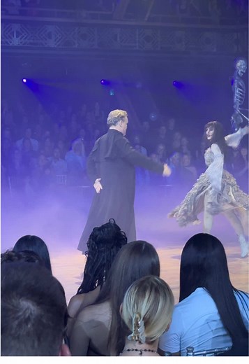 PLEASE VOTE RIGHT NOW!! This was filmed from the ballroom just now. Our Halloween Paso and I’m SO HAPPY RIGHT NOW! Andy crushed it! Seriously, his best one. Loved to feel this reaction in the ballroom. Please please text Andy to 21523 ten times and vote online. Thank you so much @AndyRichterTikTok