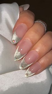 How to Making a Pretty Green French Cat Eye Nails✨ 💚 | Vettsy Nails Tutorial 👉 Shop the same nail supplies via my bio or visit vettsy.com 🛒Products Used: ✨Solid Gel-32Glazy ✨Pastel Jelly Cat Eye Gel-PJ04 #vettsynails #nailsathome #diynail #greennails #cateyenails #chromenails #cateyechrome #nailinspo | Vettsy