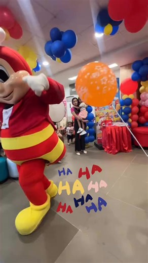2.7K views · 7.6K reactions | Ayan napakalikot kasi tanggal tuloy 藍藍藍 #jollibee #Jollyph #JollibeeBidaAngSaya #jollibeetime #jollibeelover #fbreelsfypシ゚viralfbreelsfypシ゚viral2025 #fbreelsfypシ゚viralシ #reelschallengereelschallenge #reelsvideoシ #reelschallengereelschallengereelschallengereelschallenge #reelsviralシ #reelsviralシfb #reelsfbシ #fbreelsvideo #reelchallenge | Carla Jane Mini Vlog | Facebook