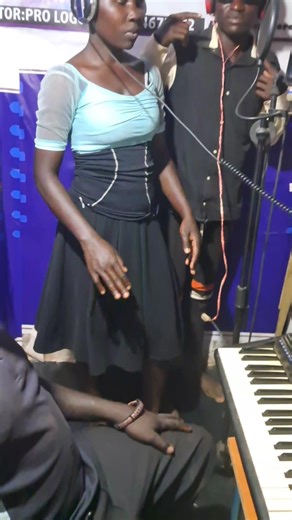 Rock Sound: Student Journey in Singing and Production