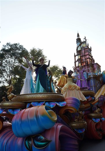 Celebrating 20 Years of Hong Kong Disneyland Parade