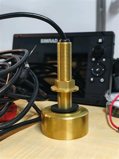 Simrad cruise pair with 600w thru hull transducer..yg ni dah sold out.