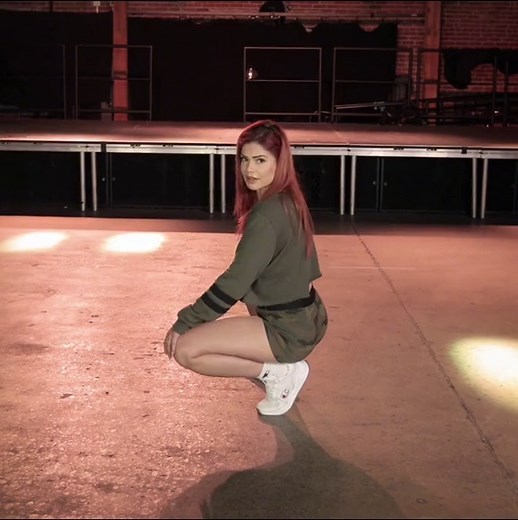 Learn Brazilian funk with @Nanda Teixeira