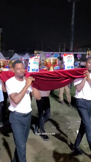 130K views · 1.1K reactions | The main highlight of Garri Fest 2025 was making a big pot of garri on stage A concept never been seen before Garri Fest, held in Port Harcourt on Sunday was attended by lots of people and it was entertaining.  Captured by NigerDelta Insider | NigerDelta Insider | Facebook