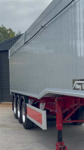 Another build complete! A bulk tipping trailer fitted with BPW axles, air operated rear door and side to side electric sheeting system. | Alloy Tip