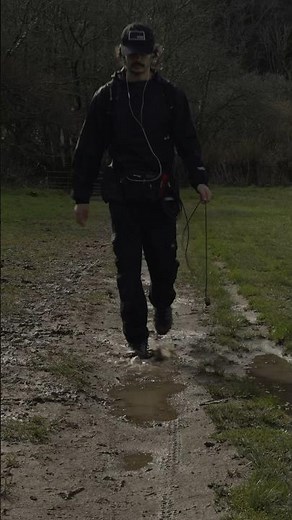 Recording muddy squelch sounds with a Hydrophone #asmr #fieldrecording #sfx #sounddesign