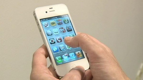 Video TechBytes: iPhone, Facebook