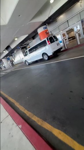 Entering Terminal 6 for Alaska Airlines at LAX Airport on Airport Rd in Los Angeles 7/31 #lax