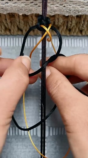 Instructions for tying bracelets from start to finish #bracelet #diy #diycrafts | Craft Home