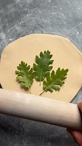 “Mighty oaks from little acorns grow” is a 14th century English proverb that tells us great things can come from tiny beginnings. Acorns and oak leaves have long been powerful symbols of strength, rebirth, and renewal. As the tiny acorns grow and fall to the ground, they promise new life and hope nd big things to come. Oak leaves have long adorned the crowns of various rulers, representing strength, longevity, and power. This jewelry dish is inspired by the incredible beauty of these leaves and 