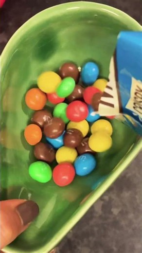 #unwrap a handful to munch on😋 #crispysnacks