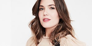 Mandy Moore's Hair Is a Chameleon