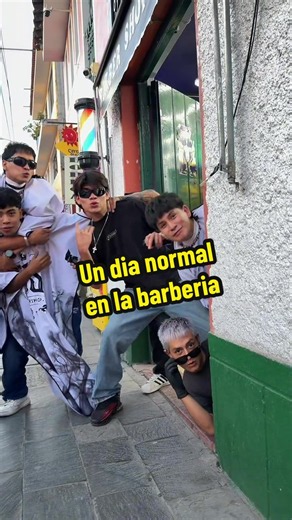 Un día normal en la barbería Cusi en Ayacucho | Barbería
