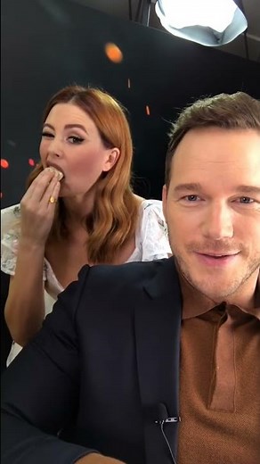 CHRIS PRATT TRIES DURIAN CHIPS WITH BRYCE DALLAS HOWARD AND YVETTE KING! #WHATSMYSNACK