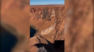 Grand Canyon rockslide caught on video by hiker